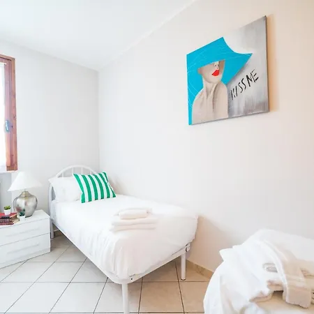 Apartment Gardappartamenti Sorgente Pool