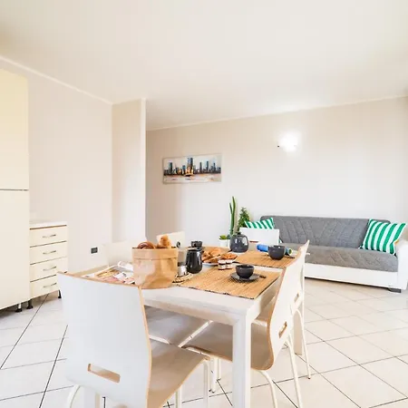 Apartment Gardappartamenti Sorgente Pool Sirmione