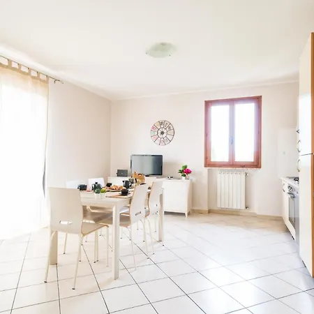 Apartment Gardappartamenti Sorgente Pool