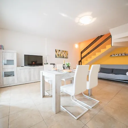 Gardappartamenti Sorgente Pool Apartament *