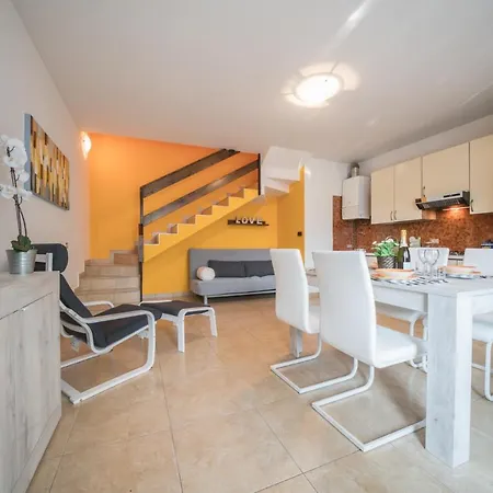 Apartament Gardappartamenti Sorgente Pool